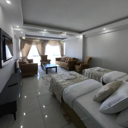 Apartment Cnr Airport *