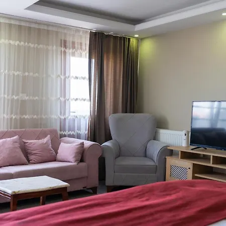 Apartment Cnr Airport *