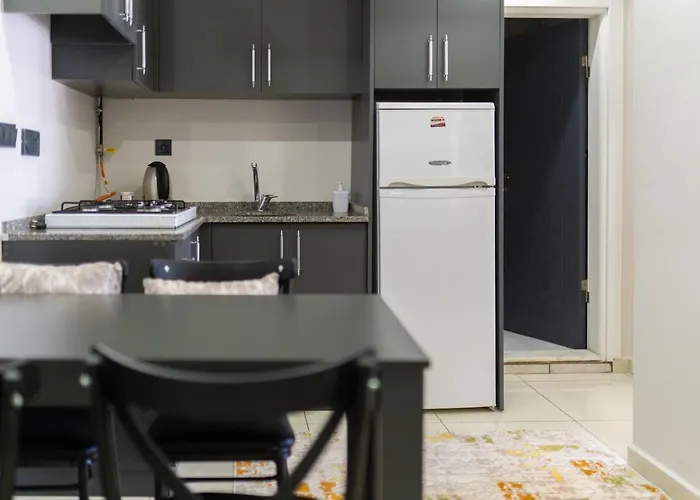 דירה Cnr Airport *